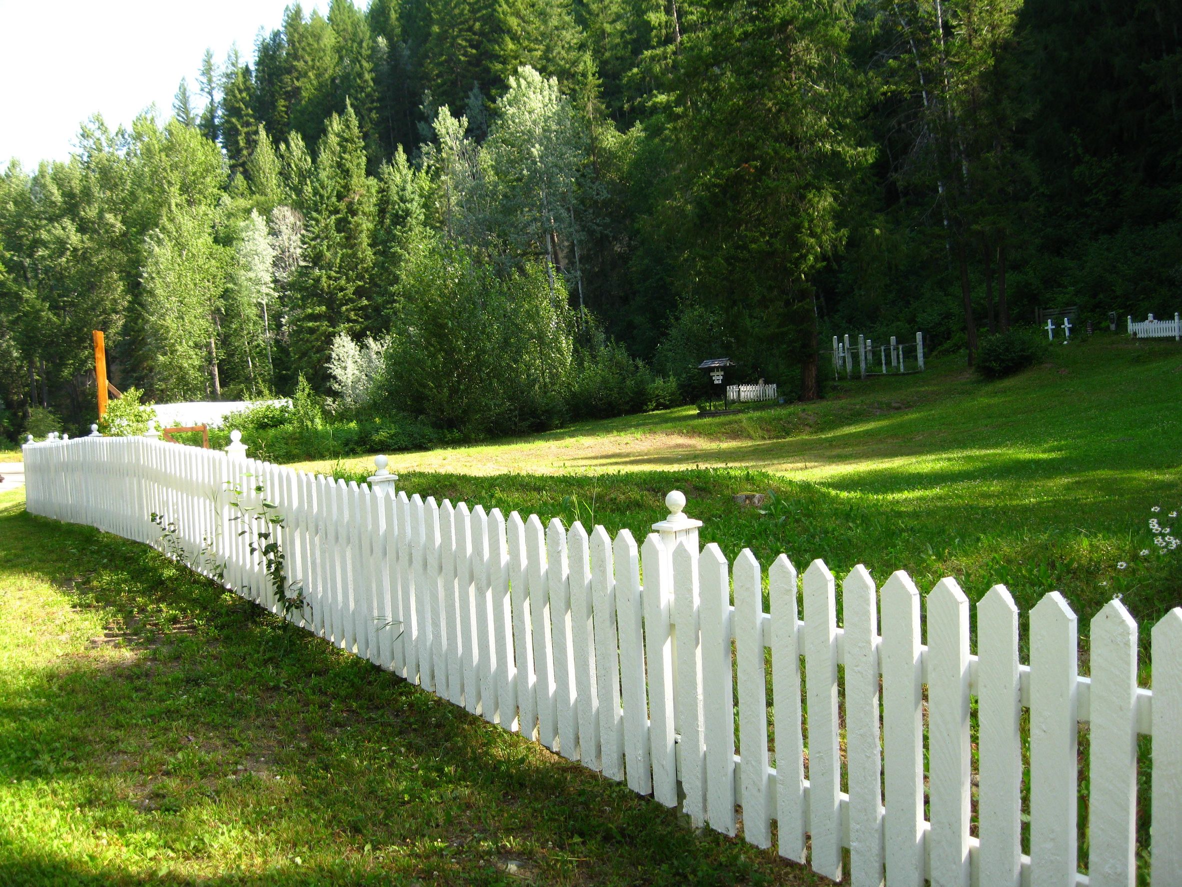 Three Signs That Your Fence Is Crying Out for an Immediate Repair