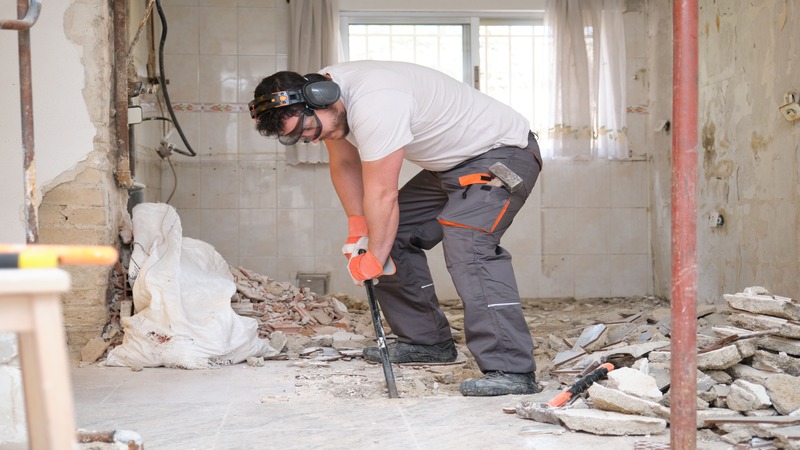 Why You Need a Demolition Contractor for Your Fort Meyers Project